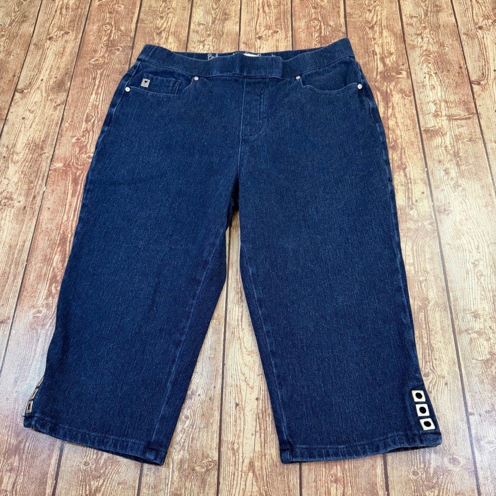 Belle by Kim Gravel Flexible Capri Jeans Womens Size 10 Blue Grommet Stretch